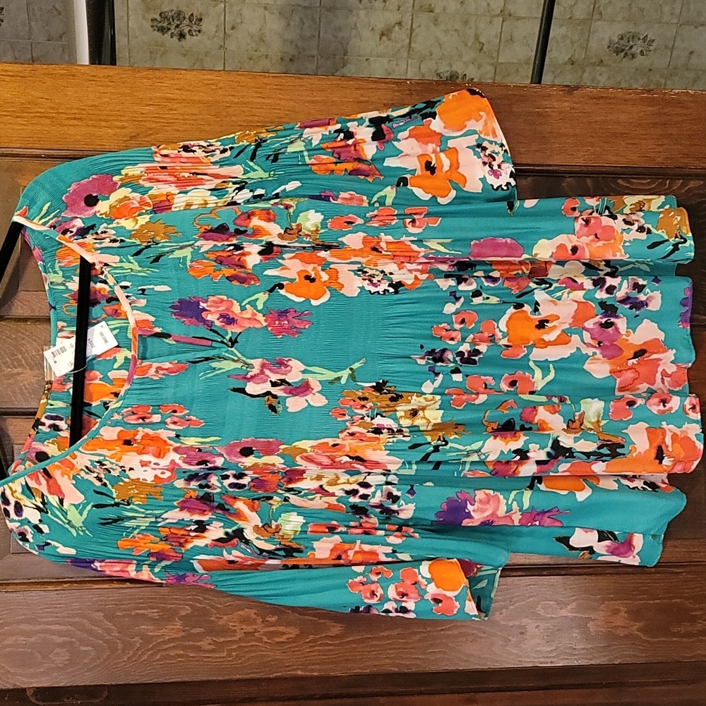 Floral plus size blouse